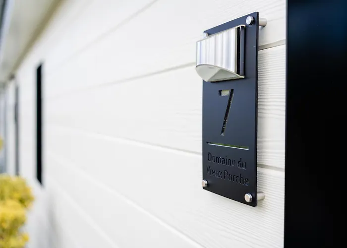 Logis Domaine Du Vieux Porche Resort