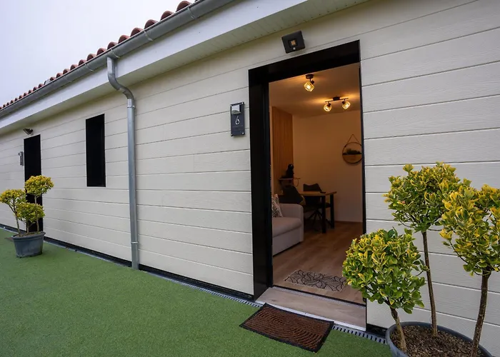 Logis Domaine Du Vieux Porche