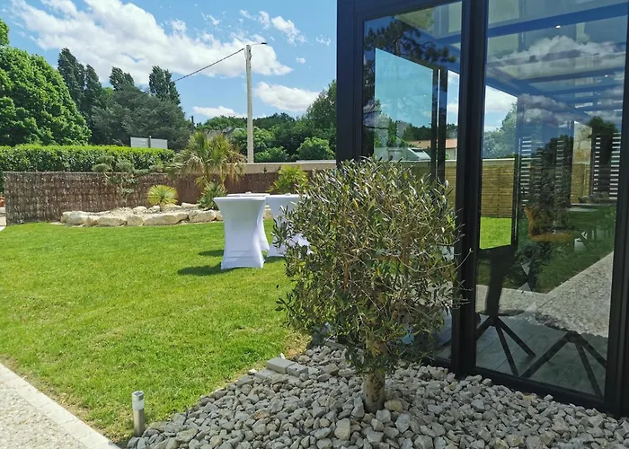 Logis Domaine Du Vieux Porche Mignaloux-Beauvoir